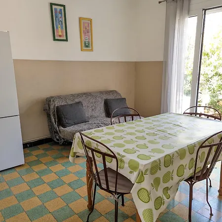 T2, 4 Pers, Plain-pied Ouvert Sur Terrasse, Jardin Clos, Parking Privé, Proche Et Commerces - Fr-1-797-24 Port-la-Nouvelle