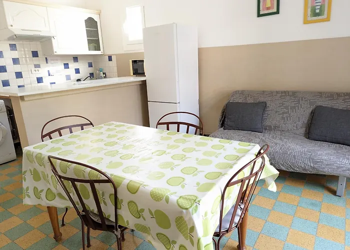 Agreable T2, 4 Pers, Plain-pied Ouvert Sur Terrasse, Jardin Clos, Parking Prive, Proche Et Commerces - Fr-1-797-24 *