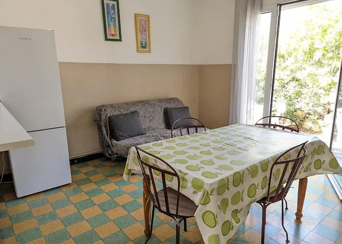 Agreable T2, 4 Pers, Plain-pied Ouvert Sur Terrasse, Jardin Clos, Parking Prive, Proche Et Commerces - Fr-1-797-24 Port-la-Nouvelle